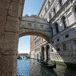 Ca' Dei Dogi Guest house